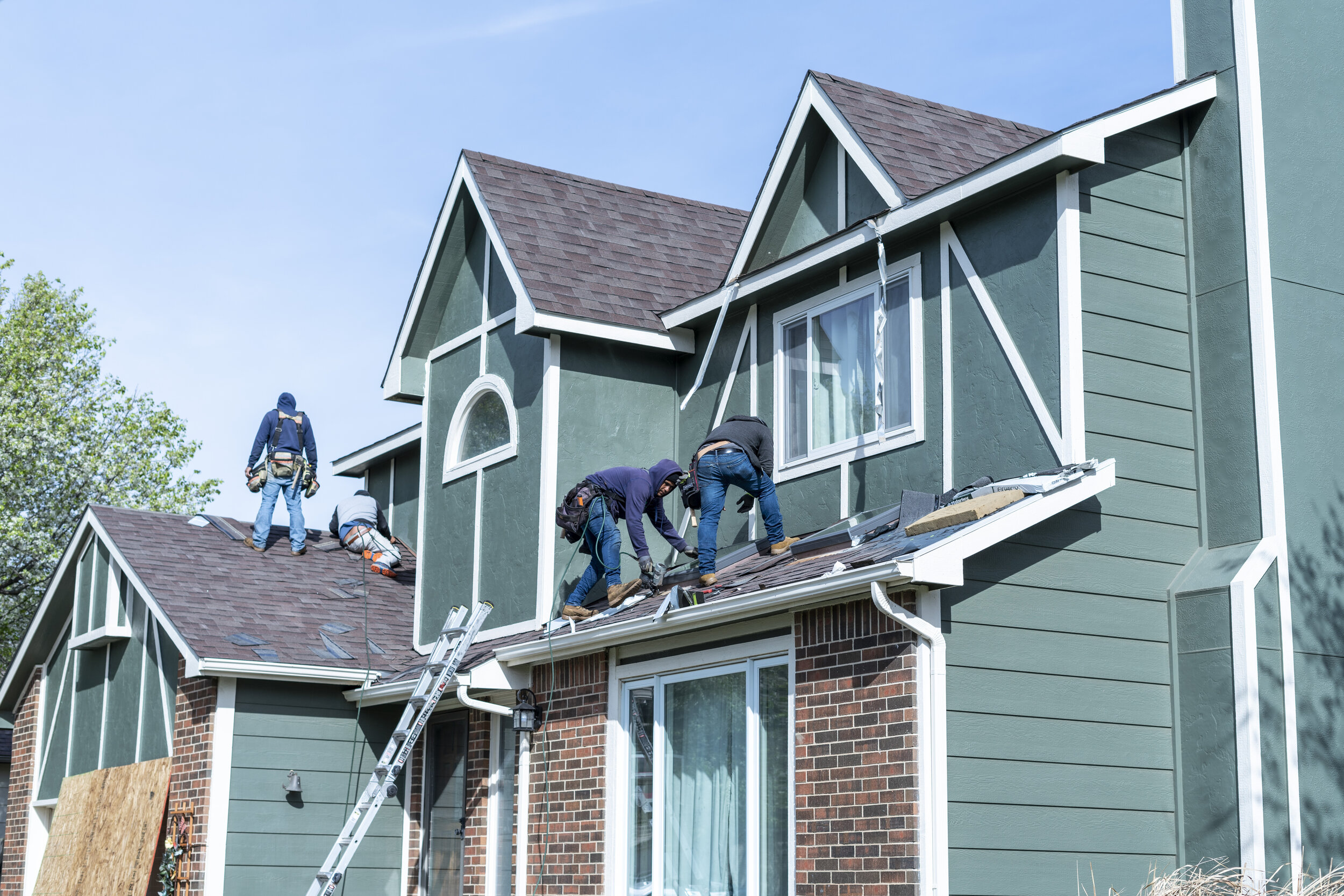 Signs You Need a Roofing Replacement: A Homeowner's Guide