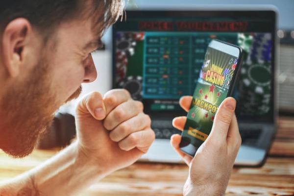 How the Melbet App Enhances Your Mobile Gambling Experience