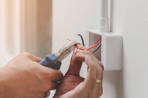 Choosing the Right Connected Electrical Service Provider for Your Needs